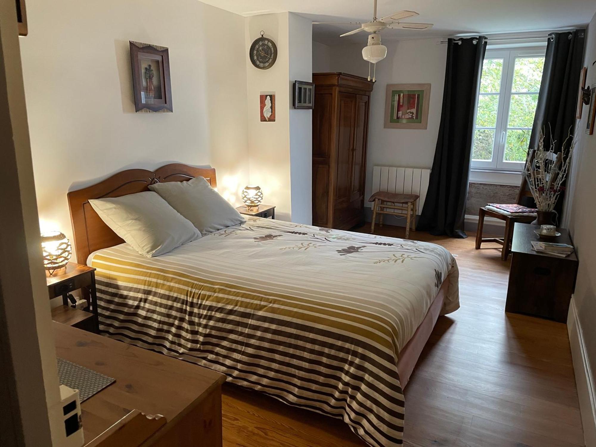 Les Agapanthes Bed and Breakfast Vaux-en-Beaujolais Exteriör bild