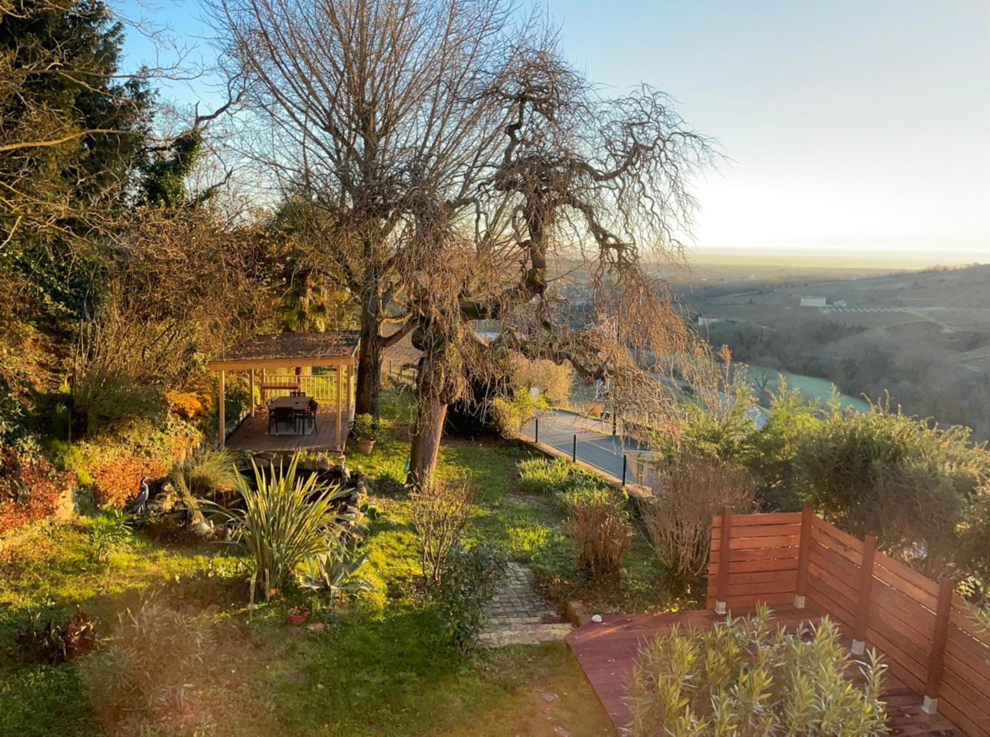 Les Agapanthes Bed and Breakfast Vaux-en-Beaujolais Exteriör bild